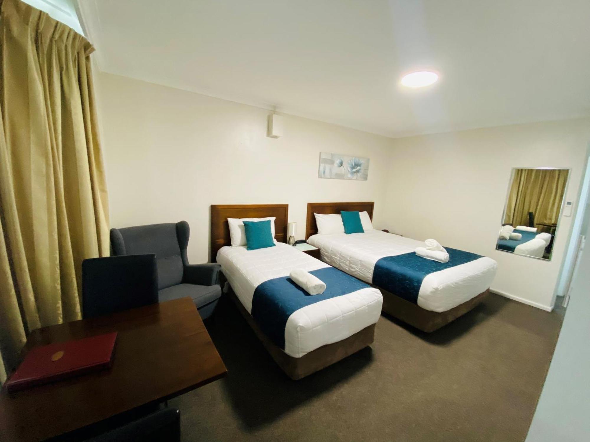 Colonial Lodge Motor Inn Yass Exteriör bild